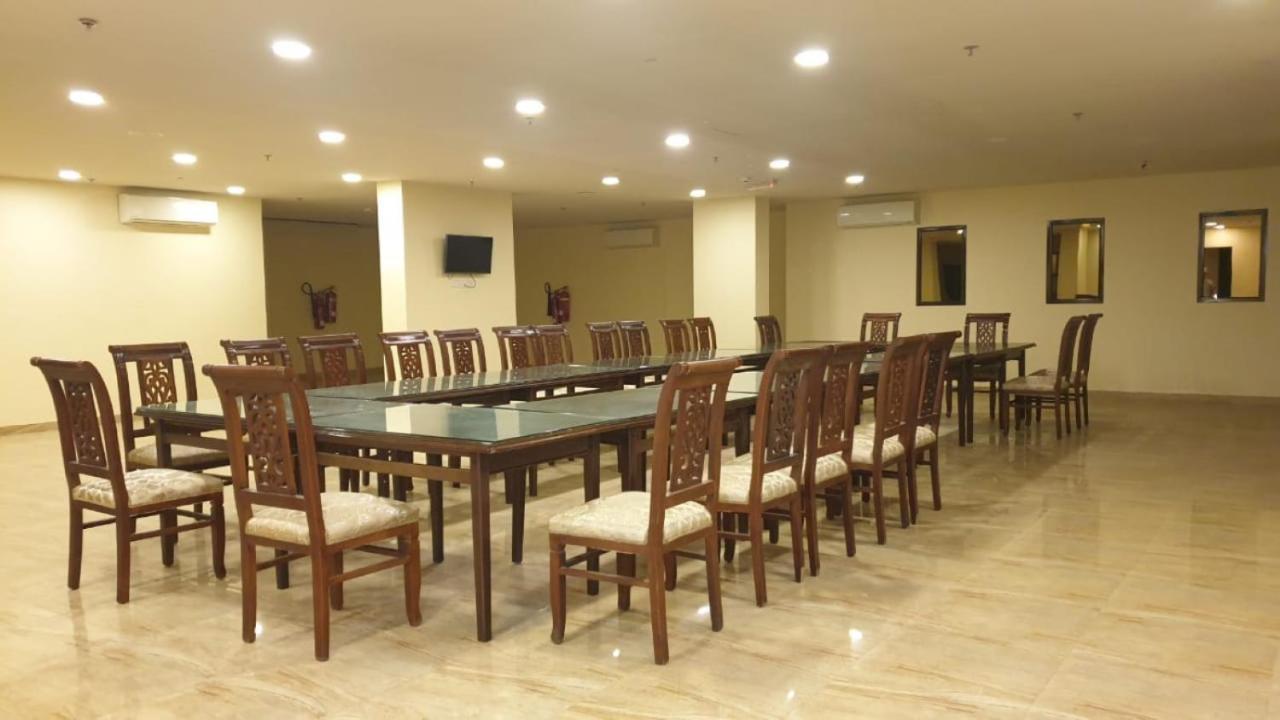 Muscat Horizon Hotel Seeb Buitenkant foto